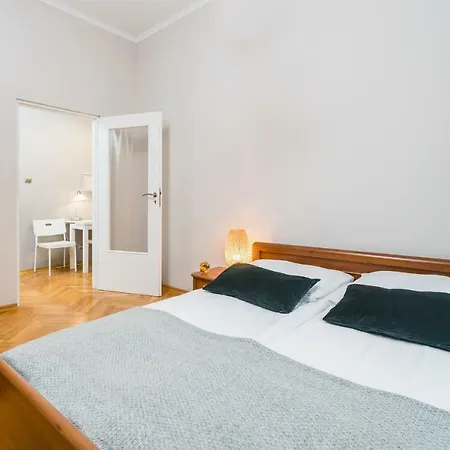 Apartment Florian's Gate | City Center Old Town | Florianska 40 Krakow